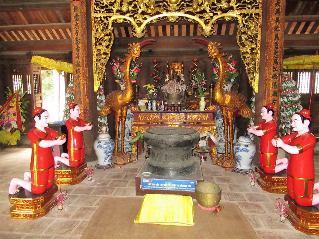 Đồng Cổ Temple in Hanoi city, Vietnam | Vietnamimmigration.com official ...