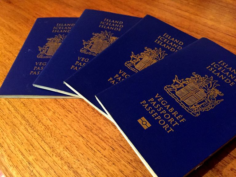 online-application-for-a-vietnam-visa-by-holders-of-icelandic-passports